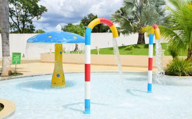 Encontro Das Aguas Caldas - Cortesia Ingressos Da Rede Wam Opcoes Water Park, Nautico E Clube Prive กัลดัสโนวัส ภายนอก รูปภาพ